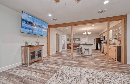 Burton Maison | Freshly Remodeled Modern Country Home