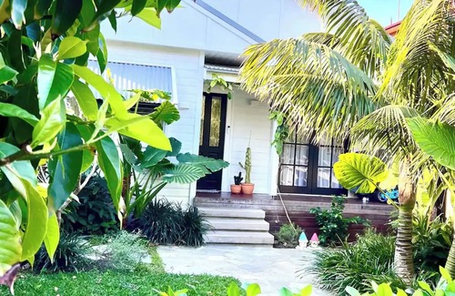 Freshwater Maison | Freshwater Beach Family Escape