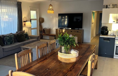 Freshwater Maison | Freshwater Beach Family Oasis