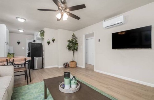 Raisin Appartement | Fresno Apt | Parking | 1/1 |Near Gazebo Gardens