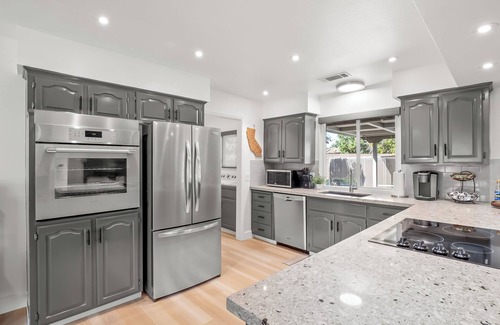 Fresno Maison | Fresno House - Pool + Arcade Games , Family Friendly!