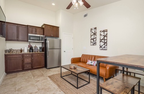 Fresno Appartement | Fresno Suite | Long-term Stay | Kitchenette | 1:1