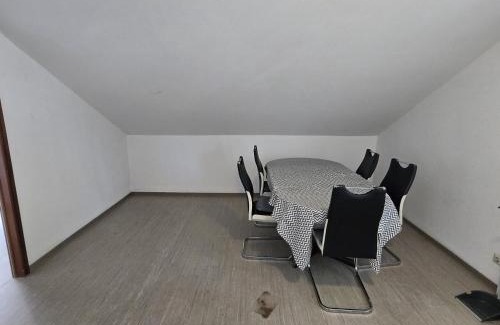 Misburg - Nord Maison | Freundliches Privatzimmer mit Gemeinschaftsküche und Gemeinschaftsbad