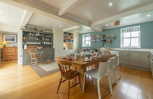 Salthouse Maison | Fridays Barn