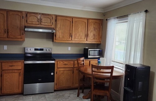 Willseyville Appartement | Friendly 2-Bedroom Getaway with Full Kitchen & Outdoor Space — near Ithaca