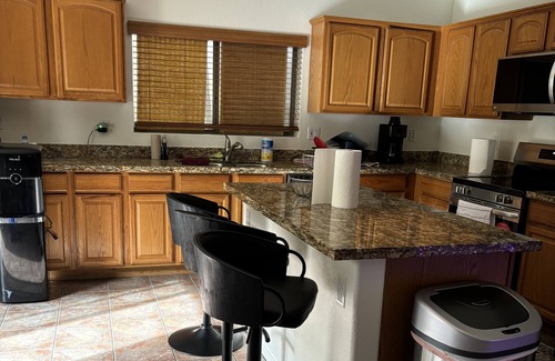 Avondale Maison | Friendly peaceful home in a good neighborhood