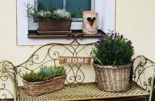 Saaldorf-Surheim Appartement | ***Ferienwohnung 45 qm mit 1 separatem Schlafzimmer