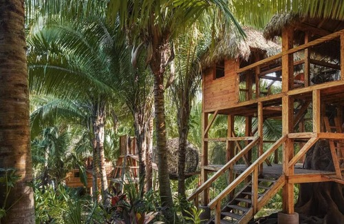 Lo de Marcos Maison | Friends and Family Gulf Getaway! Outdoor Pools, Beachfront, Free Parking!