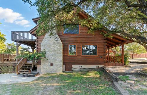 Leakey Maison | Frio Rivers Edge in the Heart of Hill Country cabin