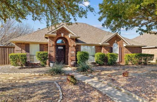 Frisco Maison | Frisco Escape Oasis Home w/Spa