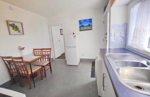 Johnsonville Appartement | from 128 for two bedrooms property in Wellington