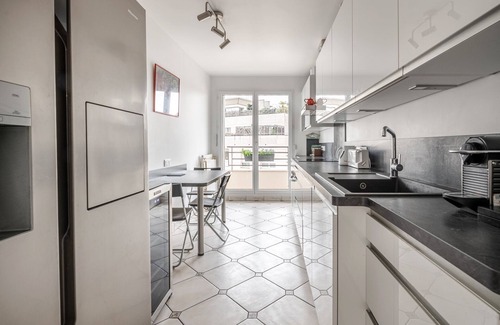 Levallois-Perret Appartement | From Levallois With Love, by Veeve