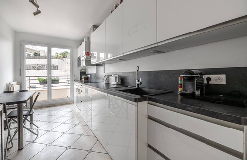 Levallois-Perret Appartement | From Levallois With Love, by Veeve