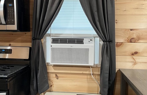 Lawrenceville Maison | Front porch sitting Tiny home