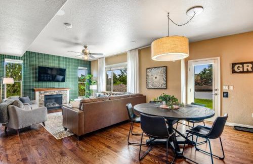 Flying Horse Maison | Front Range Wonder