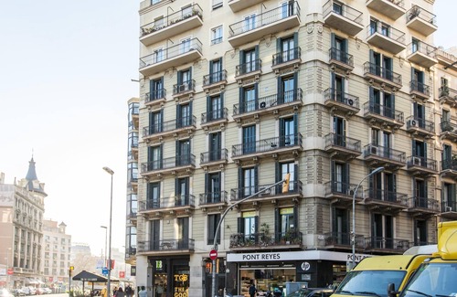 Eixample Appartement | Des places au premier rang pour le salon de Barcelone