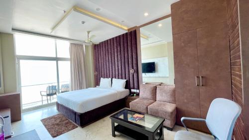 Puri Hôtel | Front-Sea-View HOTEL TBS Near Jagannath Temple -SWIMMING POOL Restaurant- Lift and Parking Facilities - Fully Air Conditioning Hotel - A Top Rated Luxuary Hotel