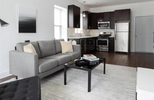 Pilsen Appartement | FRONTDESK Bright 3 BR Apt near Soldier Field