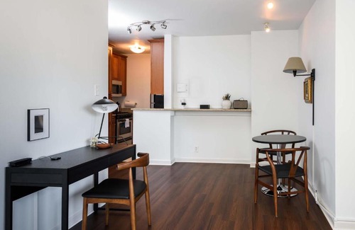 Central West End Appartement | FRONTDESK Bright Warm 1 BR Apt by Forest Park