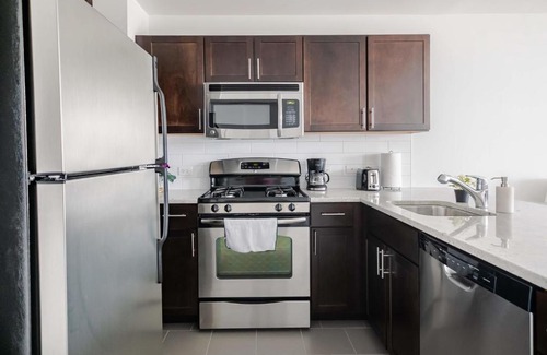 East Hyde Park Appartement | FRONTDESK Debonair Studio Apt with City View