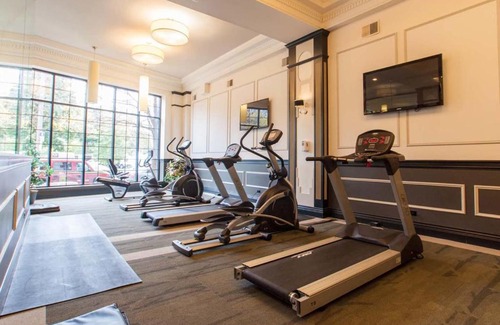 East Hyde Park Appartement | FRONTDESK Modern 1 BR Apt by Promontory Point