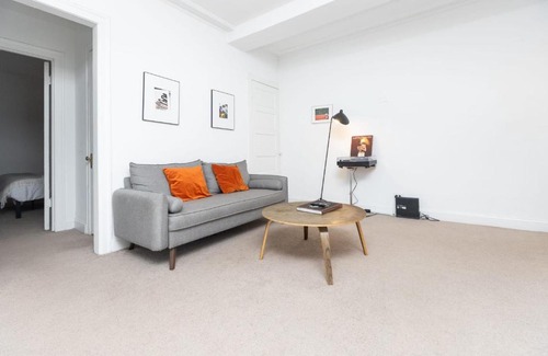 East Hyde Park Appartement | FRONTDESK Open 1 BR Apt by Black History Museum