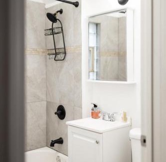 Noble Square Appartement | FRONTDESK Updated 1BR Apt in River West
