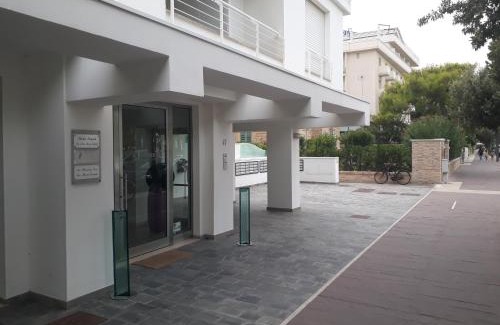 Giulianova Appartement | FRONTE MARE-CENTRALE-Riviera Palace-Giulianova-Apartment-affitti solo da Sabato a Sabato