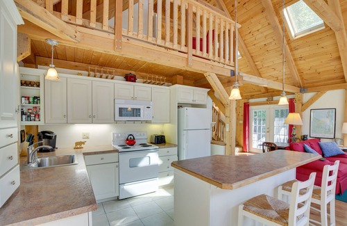 Standish Cabine | Frye Island Family Cabin with Lake & Beach Access!