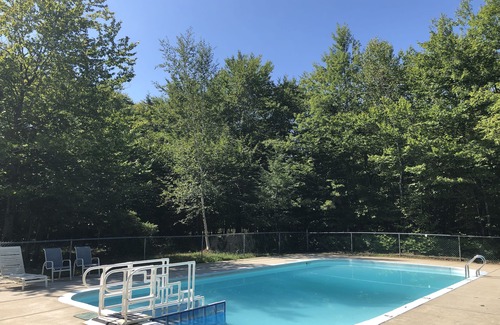 Standish Cottage | Île Frye Sebago Lake Maine Grand chalet propre 8 personnes +