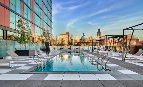 West Loop Appartement | Fulbrix Bright Designer Apartments with West Loop Views