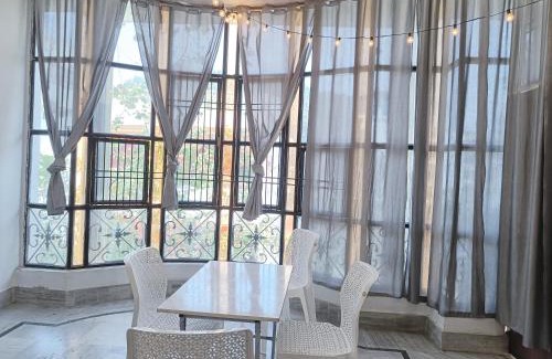 Sarnath Appartement | Full AC 2BHK with Kitchen near Temple