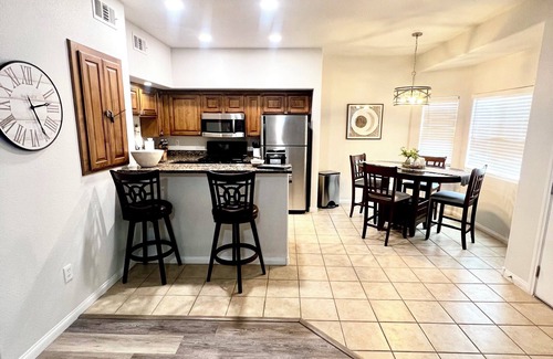Mesquite Copropriété | Full amenities in kitchen, bathroom and bedrooms with gym, Pool and Hot Tub