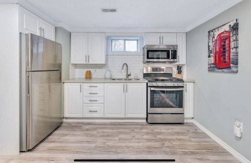 Whitby Maison | Full Apartment 5 min from Go train Whitby