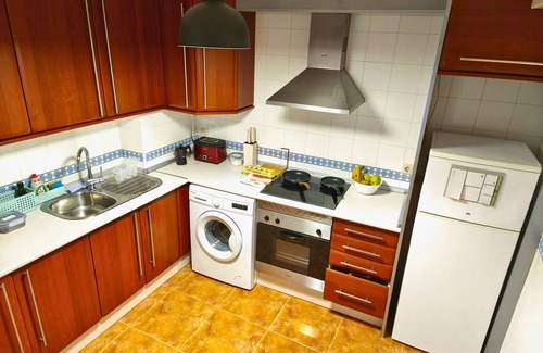 Huerta del Rey Vallellano Appartement | Apartamento completo en San Basilio, ideal parejas y trabajadores en remoto.