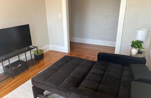 Lynn Appartement | Full Apartment in Lynn - Fits 5 people