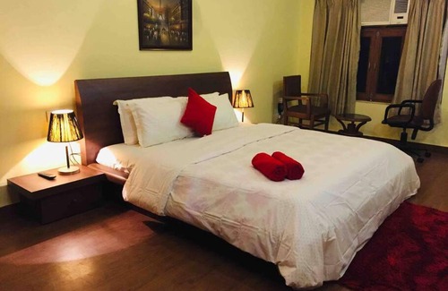 New Delhi Appartement | Full apartment with 3 bedrooms and kitchen