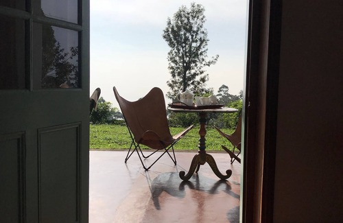 Hildummulla Cottage | Pensión completa en una finca de té orgánico en lo alto de las colinas: cabaña entera con personal