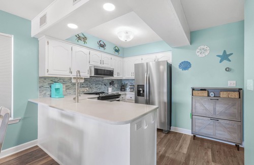 Gulf Shores Maison | Full Duplex - Prime Spot! Walk to Beach, Shops