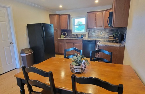 Nauvoo Appartement | Full family APT in Nauvoo-Walking distance to Temple and Historic Nauvoo
