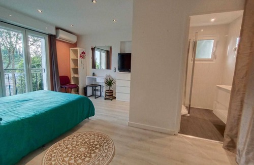 Saint Pierre de Feric Lit Et Petit-Déjeuner | Full Floor｜Rest, Calm & Serenity - Chez Benny