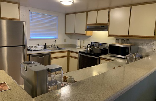 Midtown Sacramento Appartement | Full furnished 2 bedrooms townhouse apartment at midtown Sacramento, California.