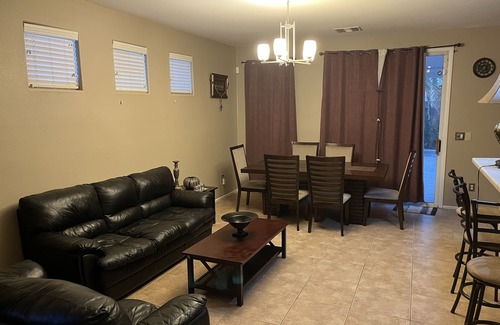 Las Vegas Maison | Full home for your family! less than 20 min from Las Vegas Strip.