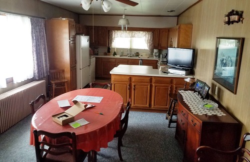 Frostburg Maison | Full Home in quiet Historic District