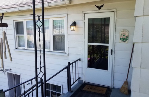 Frostburg Maison | Full Home in quiet Historic District