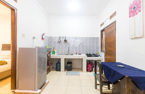 Depok Maison | Full House 6 BR with Privat Pool near Maguwoharjo Stadium @FHStay Maguwo