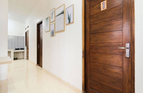 Depok Maison | Full House 6 BR with Privat Pool near Maguwoharjo Stadium @FHStay Maguwo