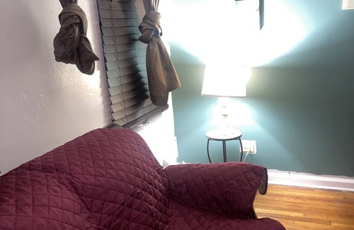 Queens Appartement | FULL LARGE BD apt with a 5min walk to HOLLIS train station and walk to D b/STOP