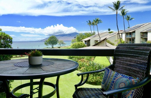 Kihei Copropriété | VUE PLEINE OCÉAN MODERNE SPACIEUX HAUT DE GAMME REMODELÉ A / C DANS LE SALON + CHAMBRES