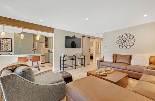 Dillon Copropriété | Full Renovated 2BR in Dillon!